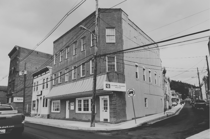 coldwell_banker_premier_cumberland_office_bw